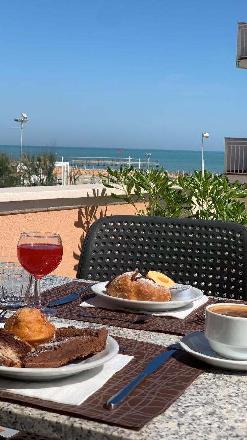 Hotel Alexander Resort Rimini Exterior photo