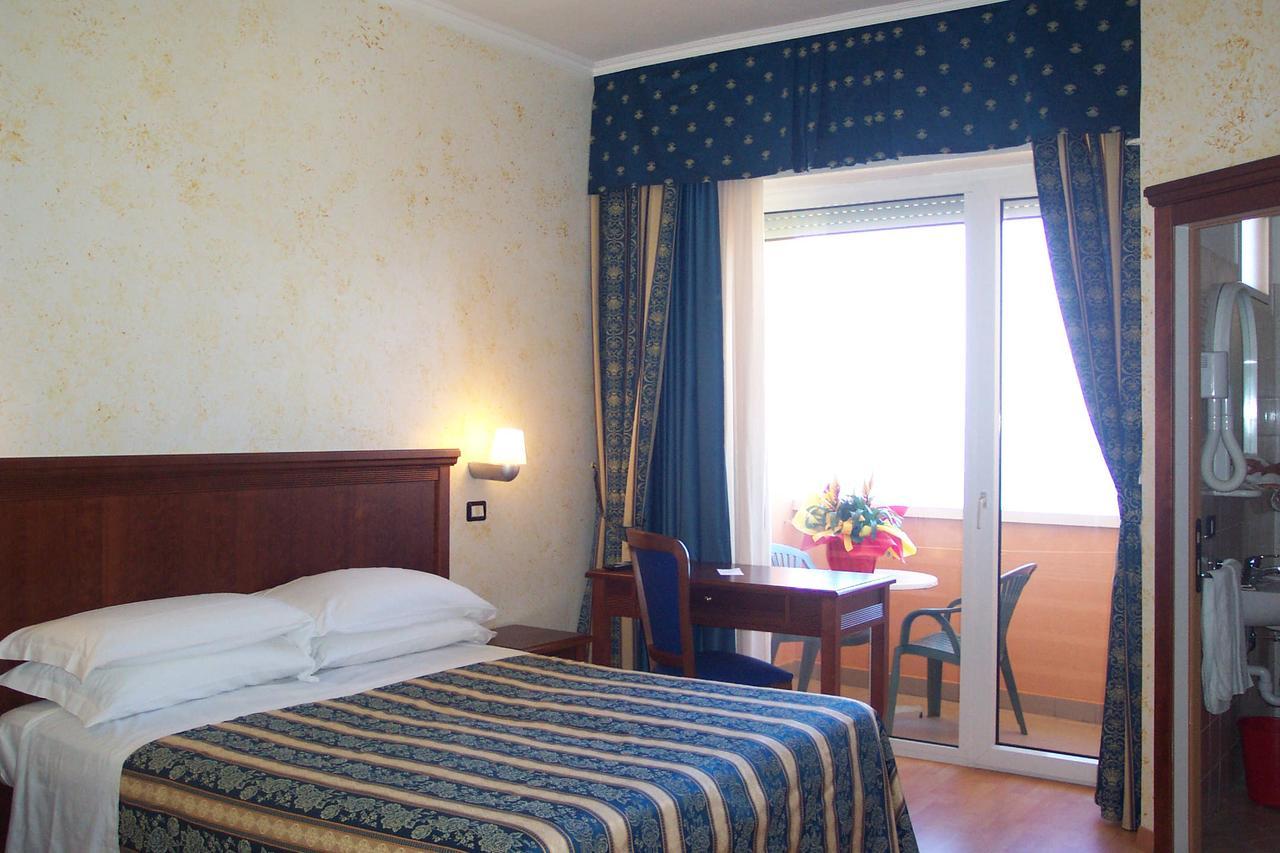Hotel Alexander Resort Rimini Exterior photo